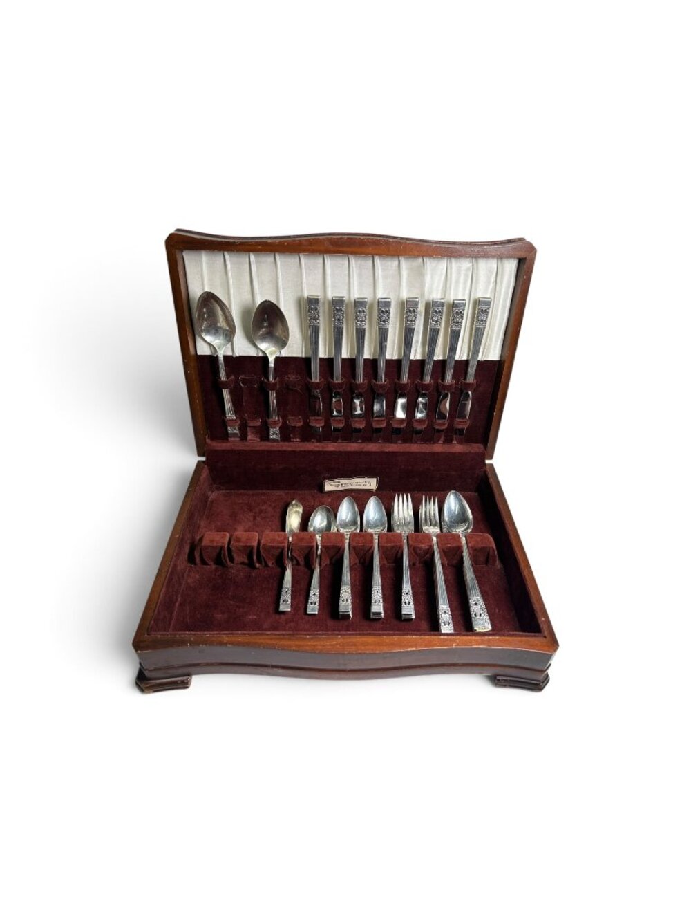 Vintage Oneida Community Silverplate Flatware Set Coronation Pattern 52 Pc Boxed